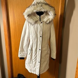 Madison Expedition Heritage Collection white medium